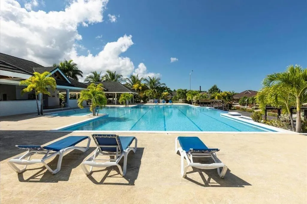 Villa Richmond - Heroes Villa, Ac, Security, Access To Pool, Playground & Private Beach - Welcome Breakfast Basket