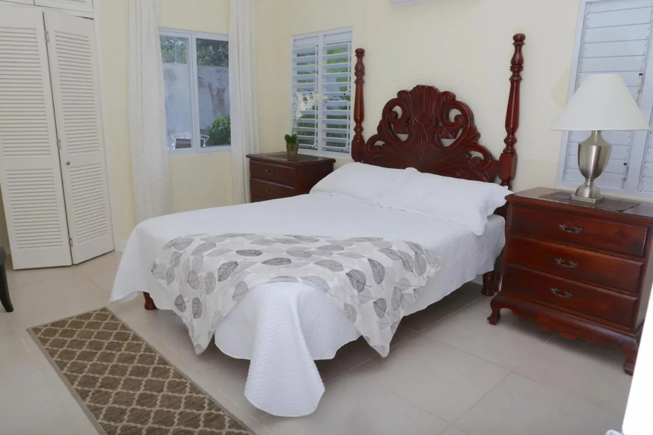 Richmond - Heroes Villa, Ac, Security, Access To Pool, Playground & Private Beach - Welcome Breakfast Basket 0*,  Giamaica