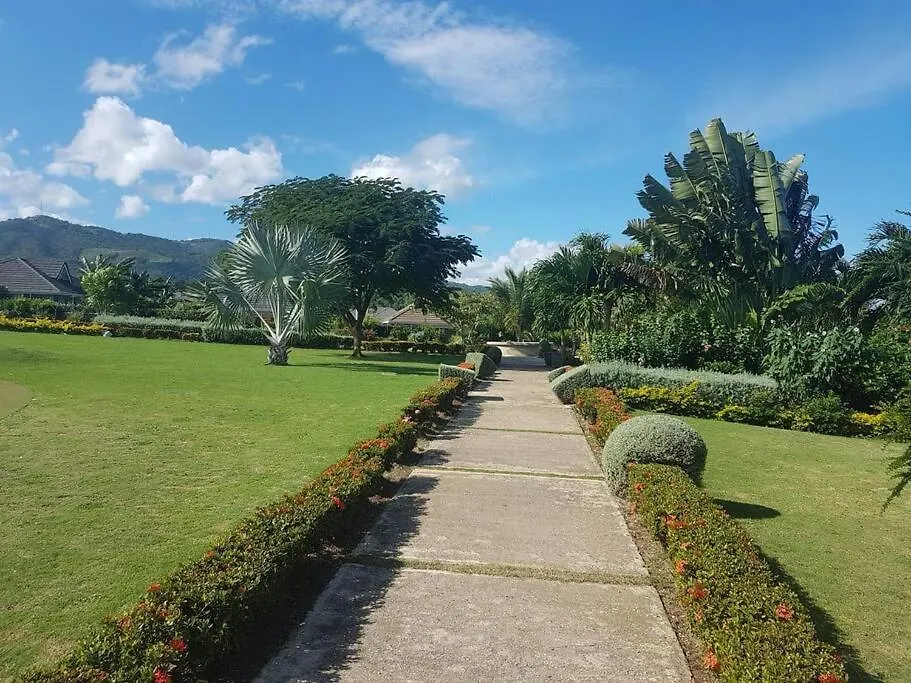 Richmond - Heroes Villa, Ac, Security, Access To Pool, Playground & Private Beach - Welcome Breakfast Basket