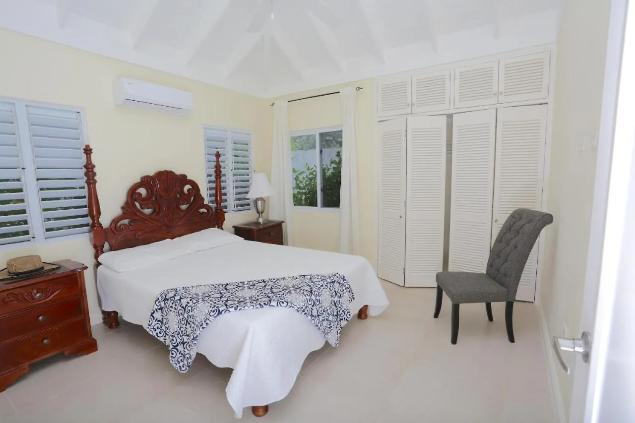 Richmond - Heroes Villa, Ac, Security, Access To Pool, Playground & Private Beach - Welcome Breakfast Basket 0*,