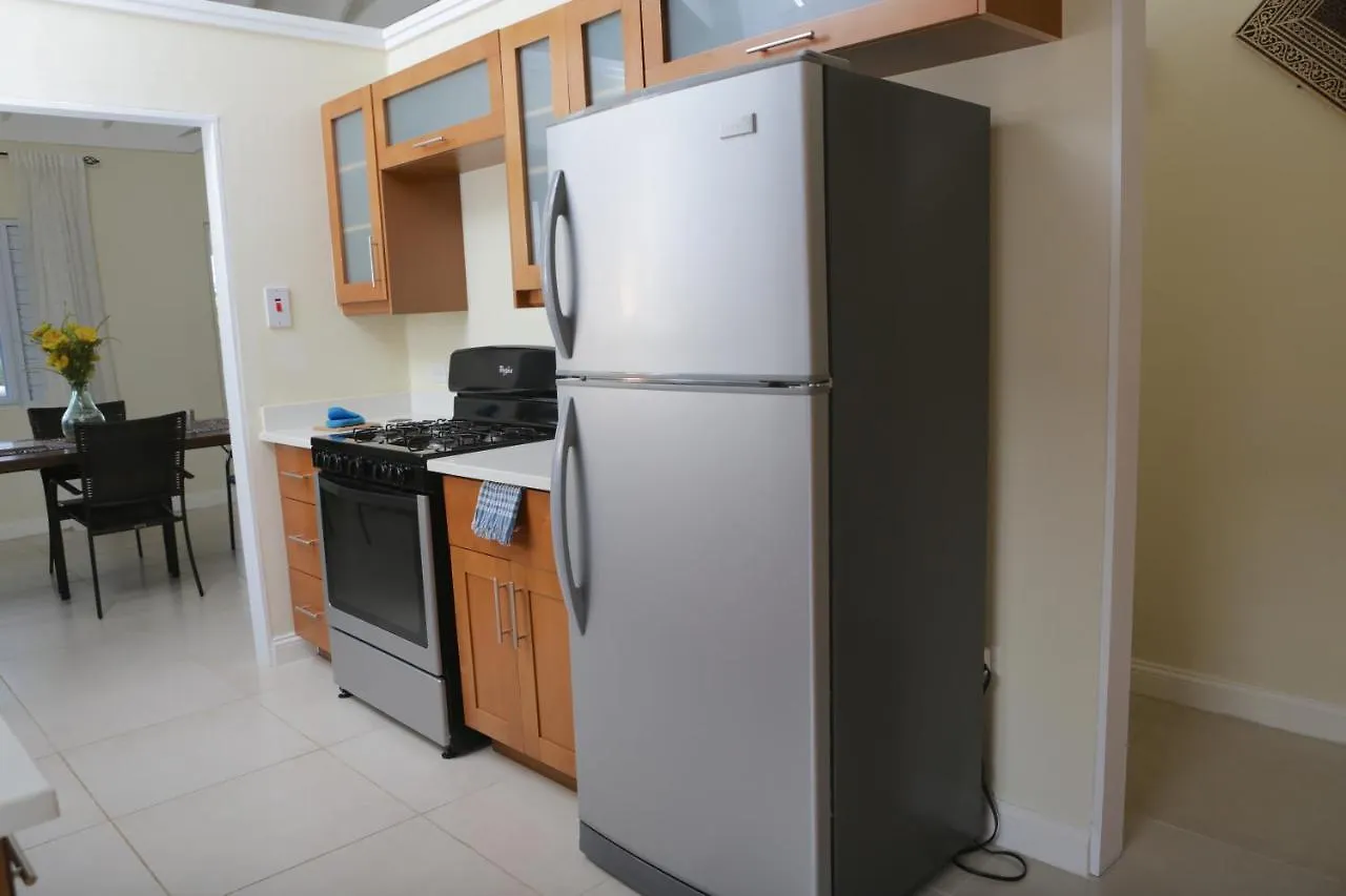 Richmond - Heroes Villa, Ac, Security, Access To Pool, Playground & Private Beach - Welcome Breakfast Basket Villa